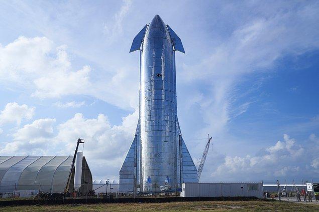 SpaceX, aldığı riskler ve attığı cesur adımlar sayesinde bu alanda dünyada bir numara hâline geldi.