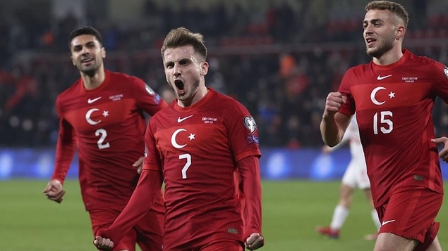 16 Kasım Salı günü oynanacak Karadağ-Türkiye maçı 22.45'te başlayacak. TRT 1 ve trtspor.com.tr'den canlı yayınlanacak.