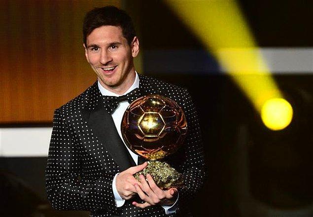 7. Lionel Messi bugün gelmiş geçmiş en fazla Balloon d'Or kazanan futbolcu durumunda. Peki bu ödülü kaç kez kazandı?