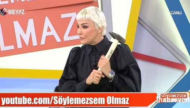 "Yaklaşık üç ay önce başlamış bulunduğum Söylemezsem Olmaz programı yorumculuk pozisyonuma cuma günü itibariyle kendi isteğimle son vermiş bulunmaktayım."