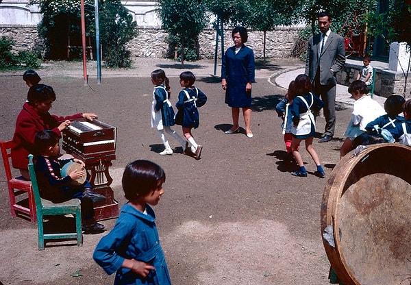 17. Dans, anaokullarında eğitimin bir parçasıydı. Böylece çocuklar özgürce büyüyordu...