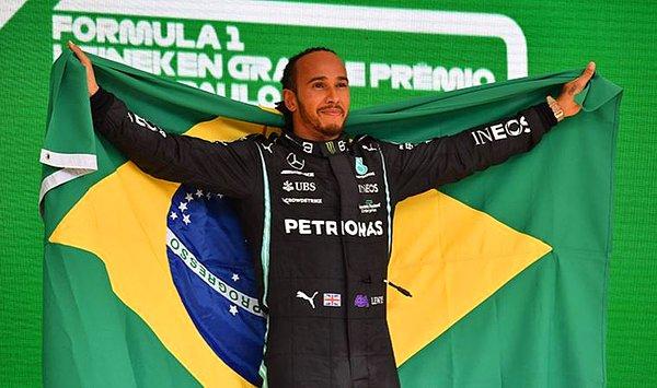Formula 1 Dünya Şampiyonası'nın 19. ayağı Brezilya Grand Prix'sinde, Mercedes takımının Büyük Britanyalı pilotu Lewis Hamilton birinci oldu.