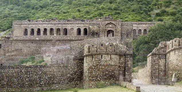 3. Bhangarh Fort, Rajasthan, Hindistan