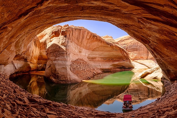 12. Собор в пустыне, Джей Хуанг, 2021 год.