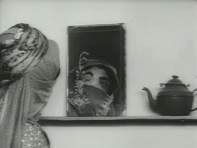1. The House is Black (Khaneh Siah Ast - 1963)