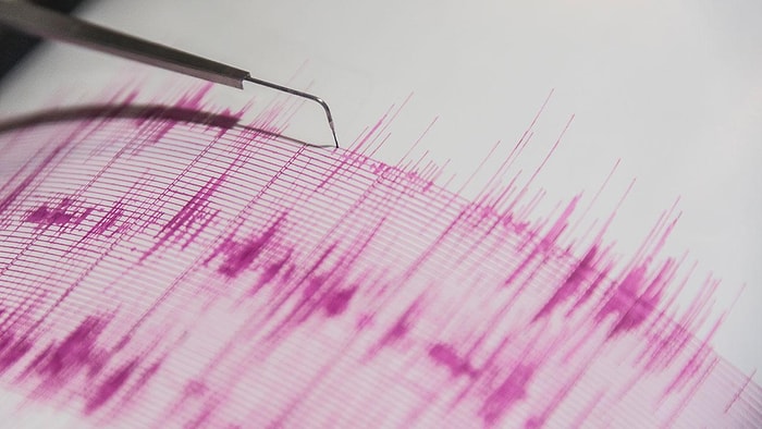 İstanbul ve Çevre İllerde Hissedildi: Düzce'de 5.2 Büyüklüğünde Deprem