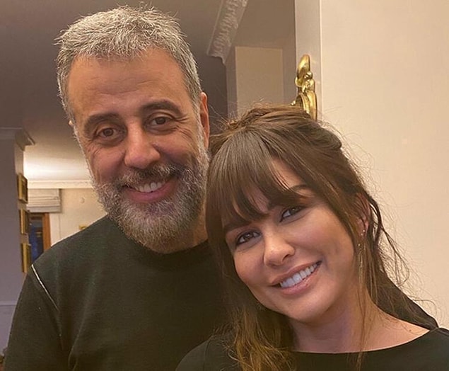 Basın mensuplarının "Hamdi Alkan'a senaryoyu gösterdiniz mi?" sorusuna Görgüzel, "Hiç göstermedim. Hamdi Bey’e işimi, kararlarımı çok sormam, sadece paylaşırım" yanıtını vermiş.