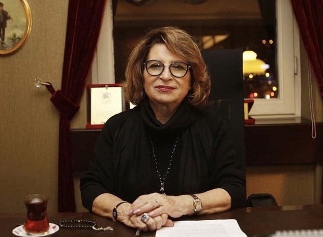 Eh, hal böyle olunca Budayıcıoğlu'nun seans fiyatları da bir o kadar konuşuluyordu.
