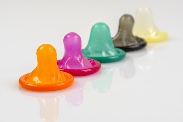 Prezervatifi penis-vajina teması başlamadan önce takın.