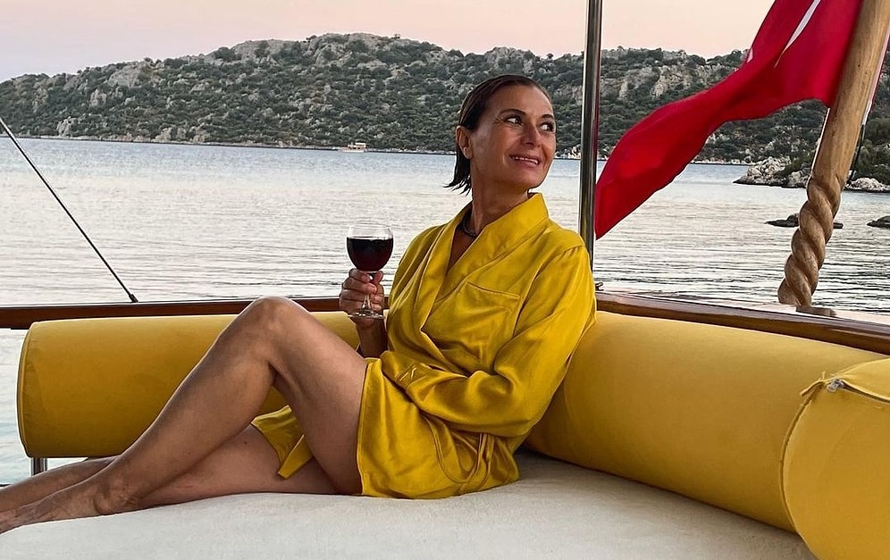 Oyuncu Hatice Aslan'ın Bikinili Fotoğraf Açıklamaları: Rahat Yok!