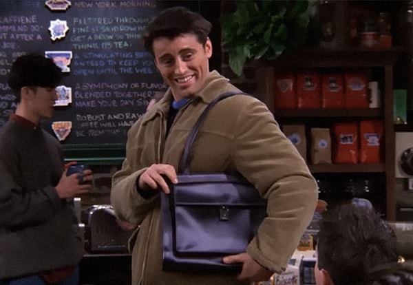 7. Носить сумку социально неприемлемо