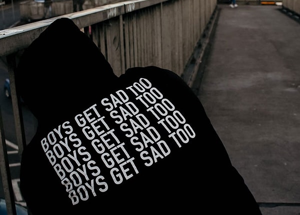 11. Отсутствие поддержки психического здоровья для мужчин