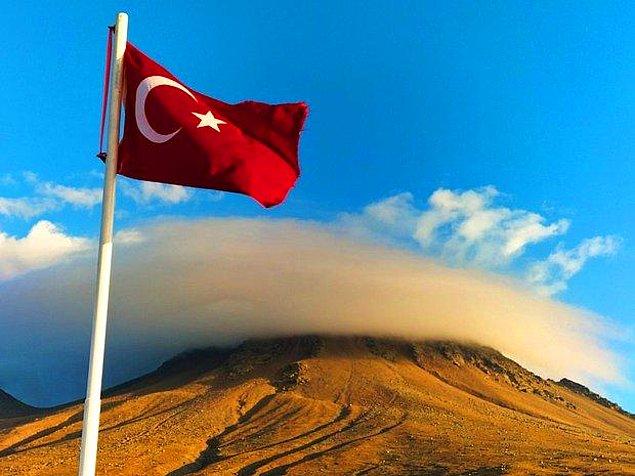 Türkiye’nin Erciyes Dağı’ndan sonraki en büyük ikinci volkanik dağı olan Hasan Dağı’nı belki biliyorsunuzdur.
