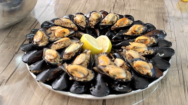 15. Midye Dolma