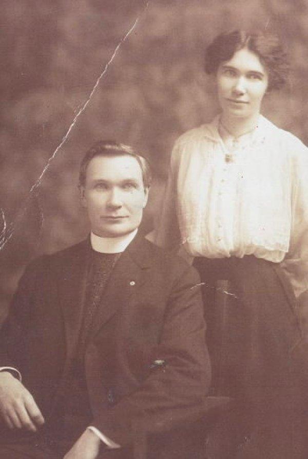 18. Alabama'da bir Katolik Rahip olan James Coyle, 1921'de ırklararası gizli bir evliliği desteklediği için öldürülmüştür.