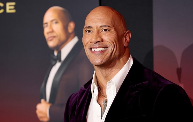 2. Dwayne Johnson, James Bond’u canlandırmak istediğini söyledi.