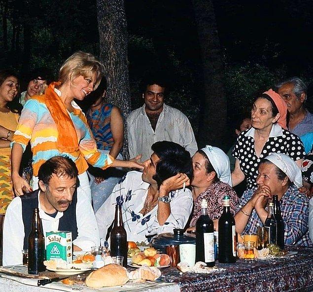 9. Yeşilçam oyuncuları birlikte vakit geçirirken, İstanbul, 1973.