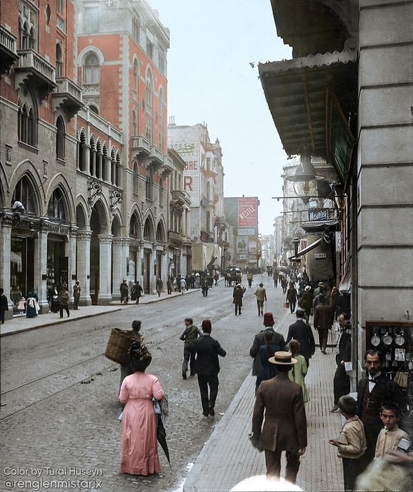 18. İstiklal Caddesi, 1912.