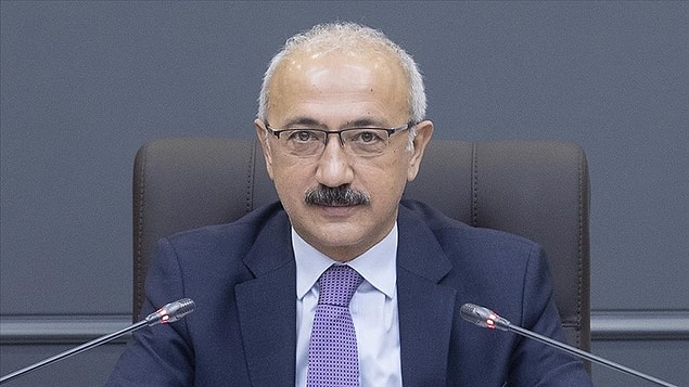 Hazine ve Maliye Bakanı Lütfi Elvan'ın akıbetinin Resmi Gazete'nin bu geceki sayısında belli olabileceği belirtiliyordu.