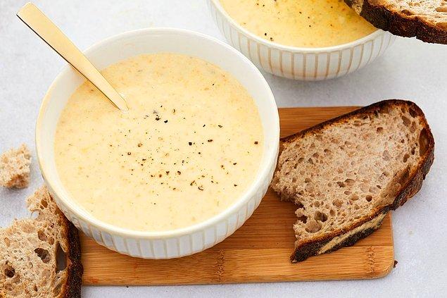 10. Kremalı patates çorbası özellikle kış aylarında vazgeçilmeziniz olmaya aday!