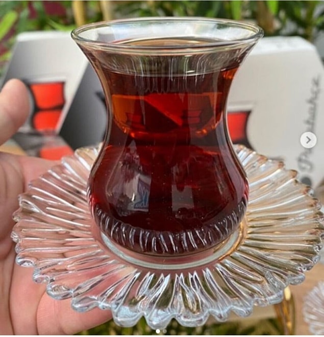 Paşabahçe Aurora çay seti ise markanın favori ürünlerinden.