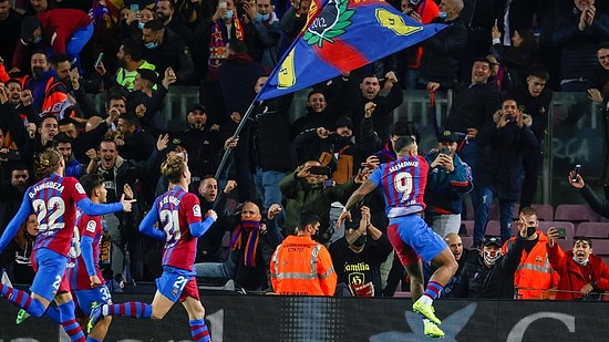 Xavi, Barcelona Kariyerine Derbi Galibiyetiyle Başladı