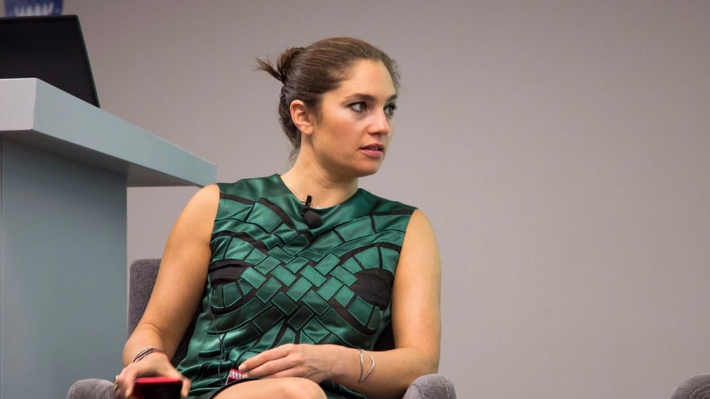 Nevşin Mengü Koronavirüs'e Yakalandı: 'Pek de Hafif Geçmiyor'