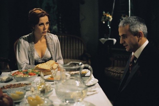 32. Salkım Hanım'ın Taneleri (Tomris Giritlioğlu, 1999)
