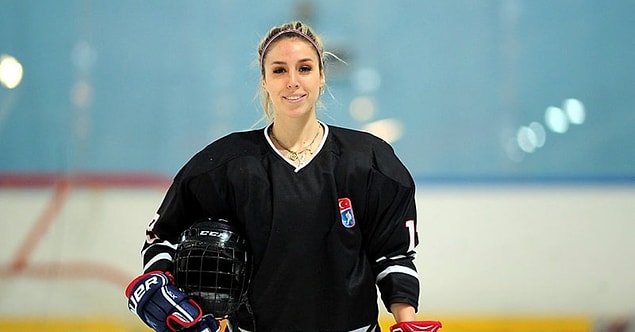 İlk Kez Oluşturulan İbb Kadın Buz Hokey Takımı Sporcuları Başarıları Kadar Güzellikleri Ile De Dikkat Çekiyor! 3
