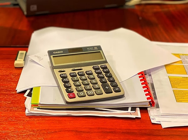 2. "У вас не всегда будет калькулятор под рукой".  Угадайте что, Мария Ивановна, у меня есть портативный компьютер с доступом в Интернет, который умещается в моей ладони, который всегда со мной