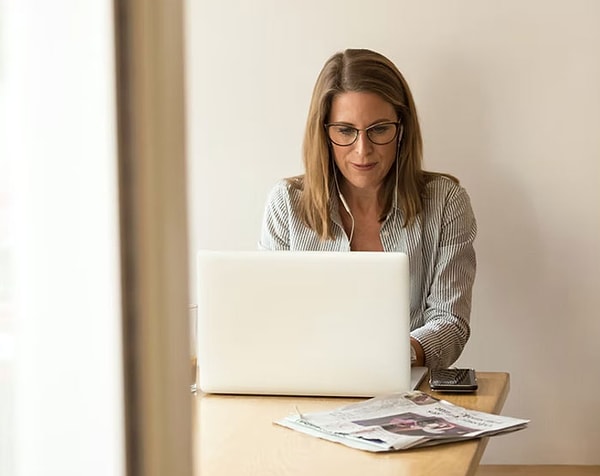 3. "Вам нужно определить себя по своей работе". Мне не говорили об этом напрямую, но мы живем в культуре работы мечты или людей, которые при встрече спрашивают: «Какая у тебя работа?». Моя работа классная, но это просто работа. Мои хобби - это то, чем я себя окружаю.