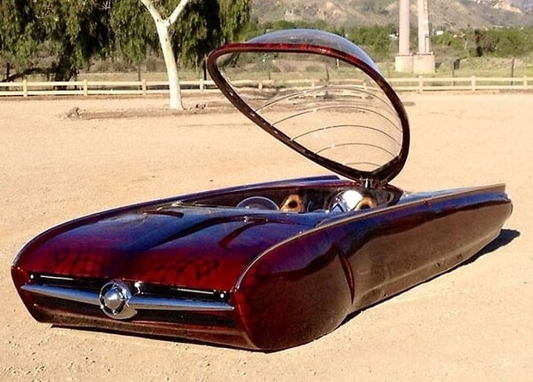 7. Все здесь забывают, что У НАС ДОЛЖНЫ БЫТЬ ЛЕТАЮЩИЕ МАШИНЫ СЕЙЧАС!