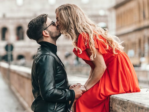 11. "Если ты будешь добр ко всем, то все тебе вернется, и тебе будут открыты все двери этого мира". Лол, нет. Если ты будешь таким, то тобой начнут пользоваться. Ты будешь ступенькой для других