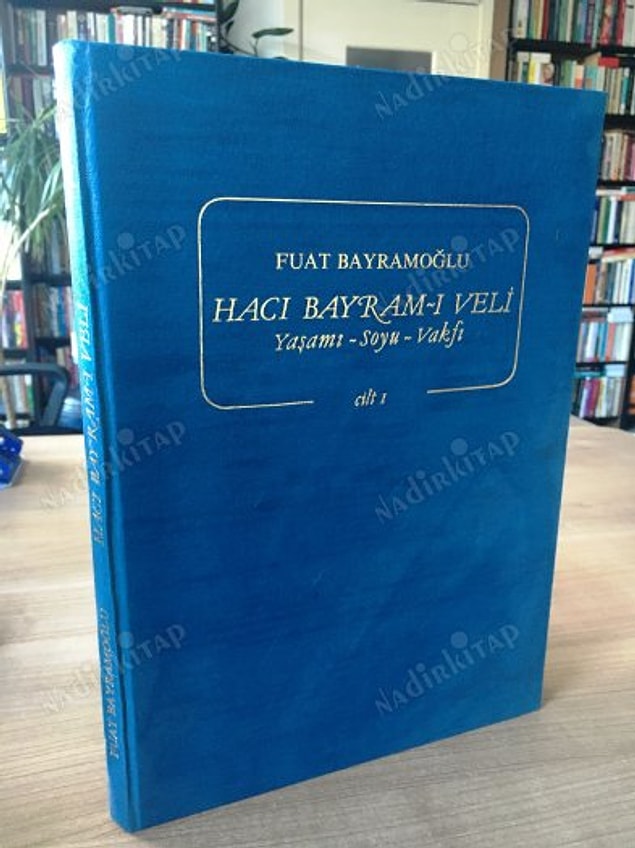 Hacı Bayram-ı Velî ile alâkası soyadından da belli olan rahmetli büyükelçi Fuad Bayramoğlu’nun Kurum tarafından 1983’te yayınlanan “Hacı Bayram-ı Velî. Yaşamı, Soyu, Vakfı” eserinde de bu tarihi gerçek belirtiliyor...