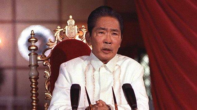 4.  Filipinler'in diktatör yöneticisi Ferdinand Marcos, iktidarı boyunca ülkenin bütün kasasını boşaltmıştı: Tam 5 milyar dolar cebine!