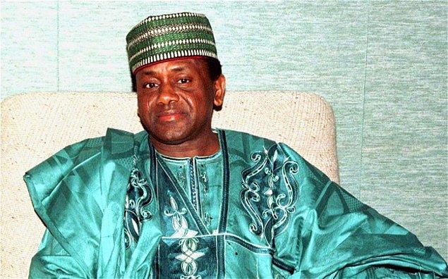 11. Nijerya'nın yozlaşmış yöneticisi Sani Abacha, iktidarının sonunda 5 milyar dolarlık kara paradan oluşan servete sahipti...