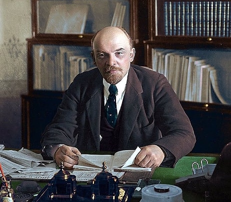 Vladimir Lenin Kimdir? Vladimir Lenin'in Hayatı ve Ölümü...