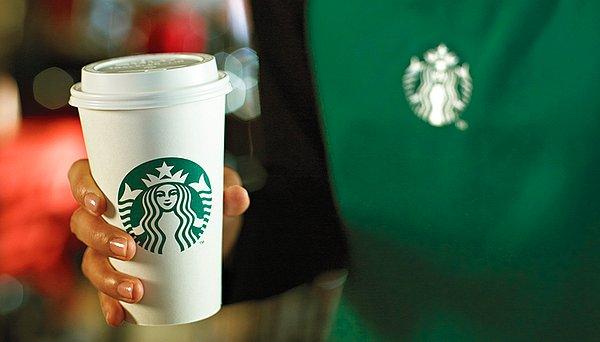Bildiğiniz gibi kahve devi Starbucks'ın Birleşik Krallık'taki 958 mağazadan sonra Türkiye'de 453 mağazası ve 294 'On The Go' noktası bulunuyor. Birçok ilimizde hizmet veren Starbucks, çoğumuz buluşma noktası.