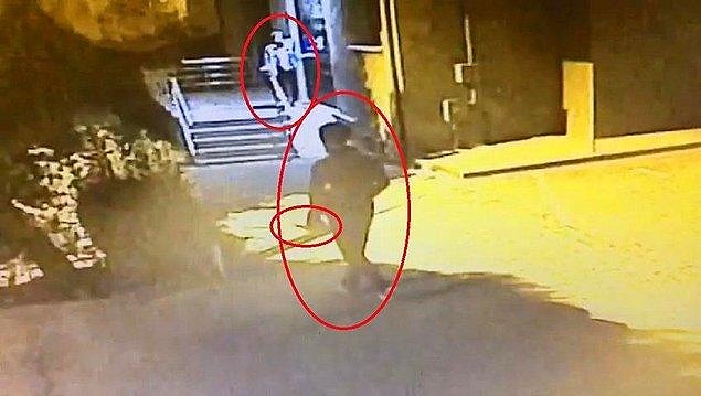 14. Bursa'da iş çıkışı yaya olarak evine giden Afganistan uyruklu zanlı polis ekiplerince yakalandı. Zanlının sınır dışı edilmek üzere göç idaresine teslim edildiği bildirildi.