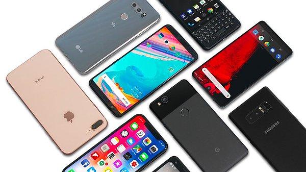 Listeye tekrardan baktığımızda ilk 5'te daha fazla Samsung model telefon yer alırken, Apple ürünlerinin güvenilir ve uzun ömürlü oluşu ile bu sıraları aldığını görüyoruz.