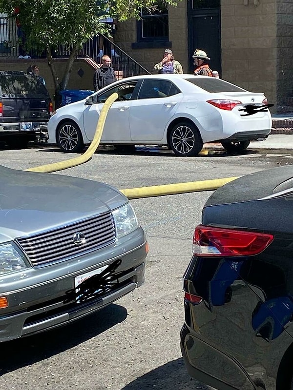 5. Он выбрал плохой день, чтобы перекрыть пожарный гидрант