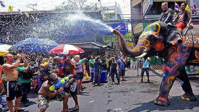 17. Songkran Festivali