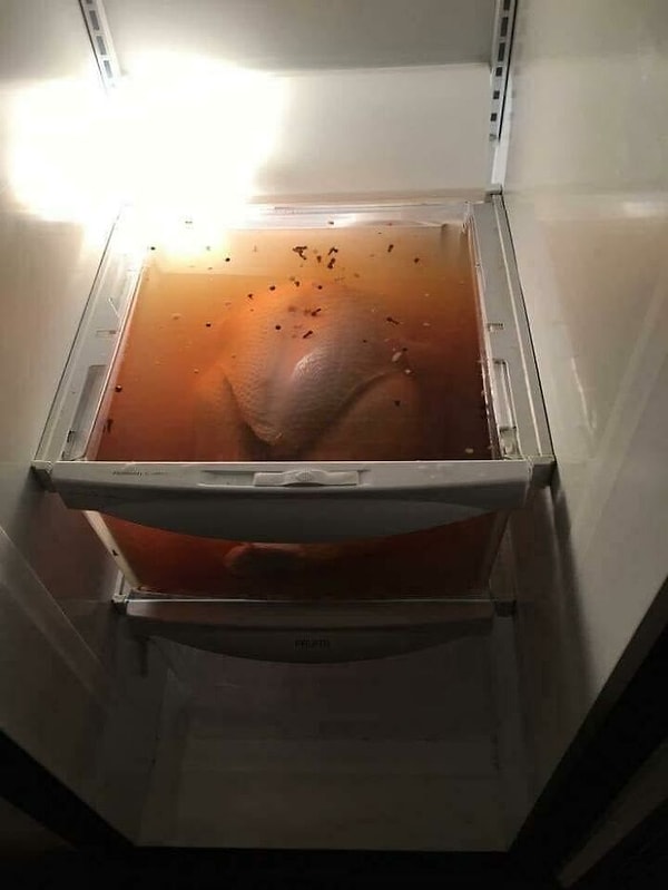 6. Кто-то спросил меня, что я использую для маринования индейки, я сказала им, что использую ящик для маринования в холодильнике ... А что?