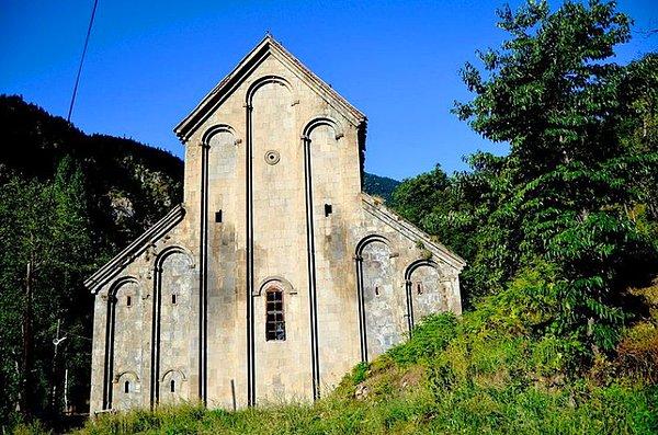 3. Gürcü Ortodoks Manastırı; Barhal Kilisesi...