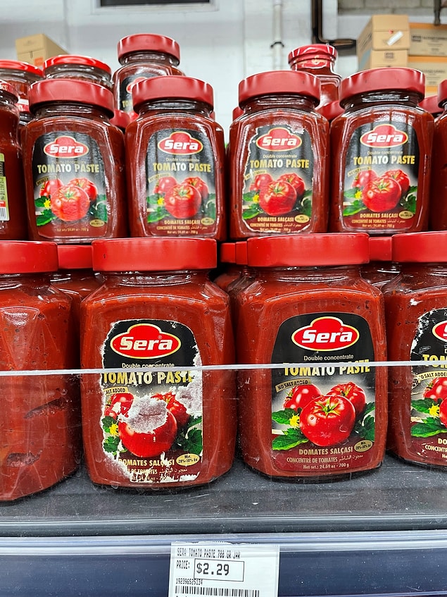 15. Domates salçasının fiyatı 2.29 dolar.