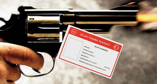 Silah taşıma ruhsatı yıllık 1521 liradan 2072 liraya, silah bulundurma ruhsatının yıllık harcı ise 2434 liradan 3315 liraya çıktı.