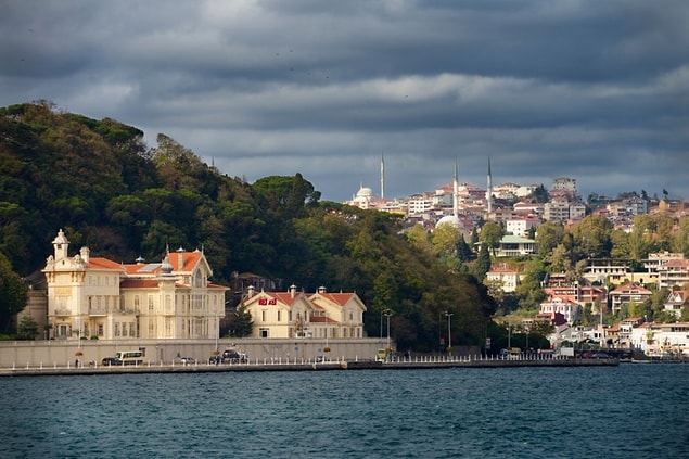Onun hemen arkasından ise 27 bin 517 lira ile yine İstanbul’un Sarıyer ilçesi geliyor.