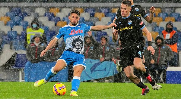 Bu sonuçla birlikte puanını 35'e çıkaran Napoli, Serie A'daki liderliğini devam ettirdi. Lazio ise 21 puanla 8. sırada yer aldı.