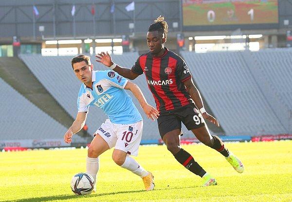 Süper Lig 'in 14. haftasında Fatih Karagümrük, sahasında Trabzonspor 'u konuk etti.