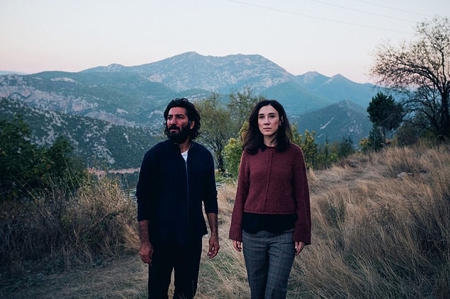 Şubat'ta vizyona girecek Karanlık Gece'de Berkay Ateş, Cem Yiğit Üzümoğlu, Taner Birsel'le birlikte Türkiye asıllı Alman oyuncu Sibel Kekilli de rol aldı. İstanbul’da yapılacak olan film galasına başrol oyuncu Sibel Kekilli’nin katılacağı da konuşuluyor.